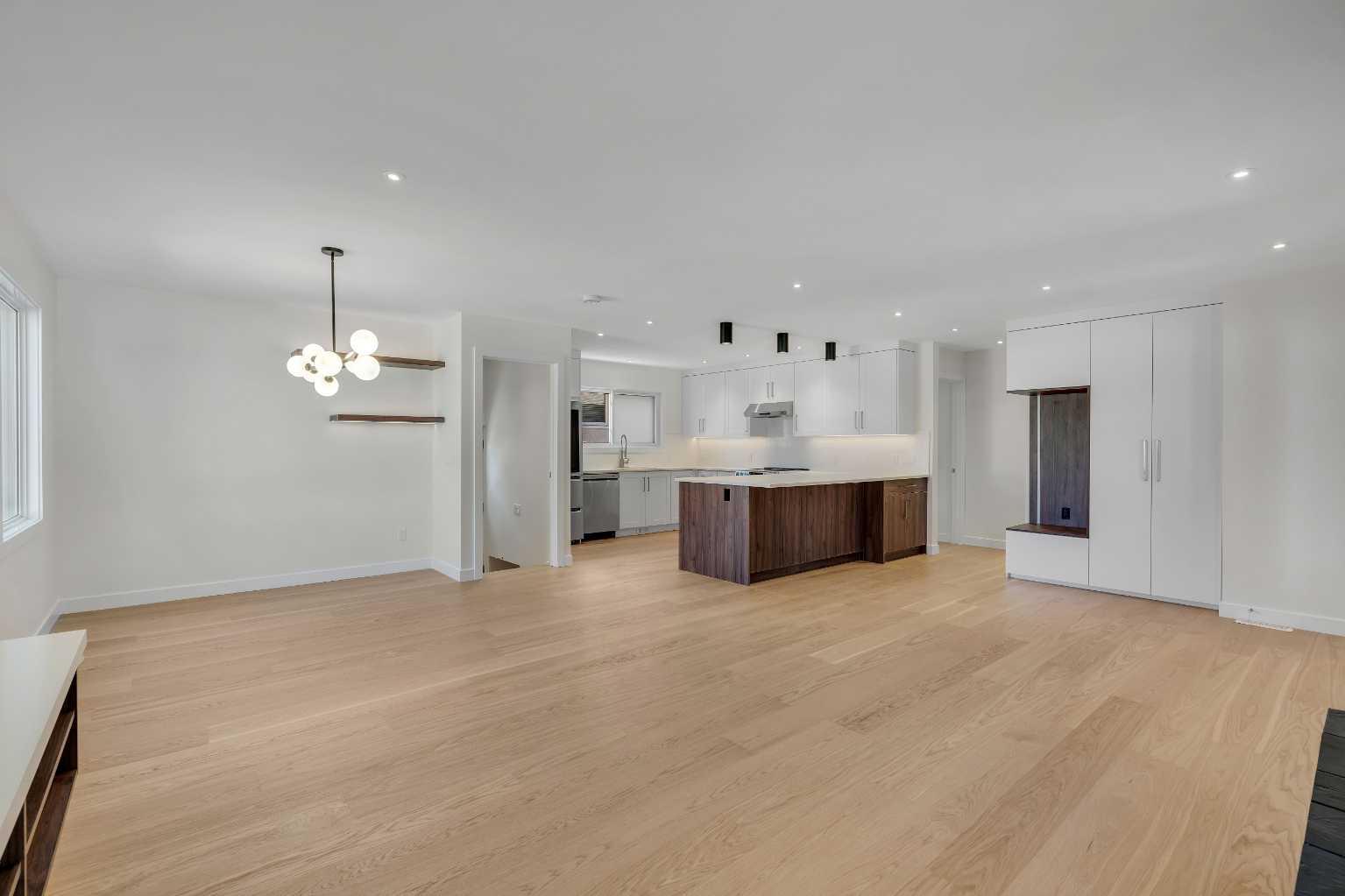 10704 Oakfield Drive SW