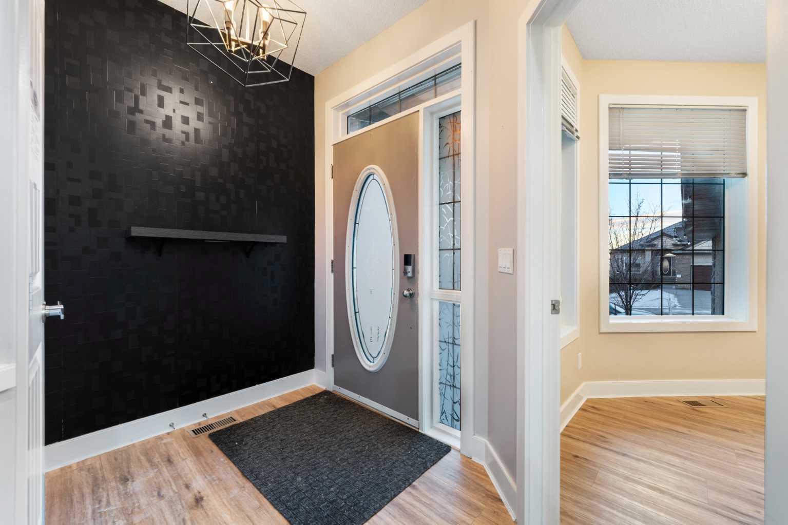 70 Royal Ridge Manor NW