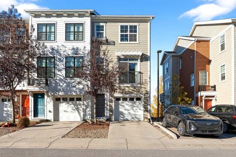 503 Nolanfield Villas NW Calgary AB T3R 0T9