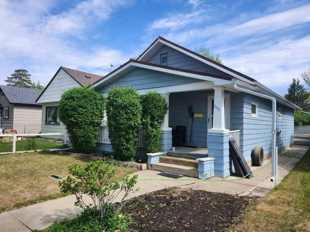 Photo of 660 6 Avenue E, Drumheller, AB T0J 0Y5 (MLS # A2314474)