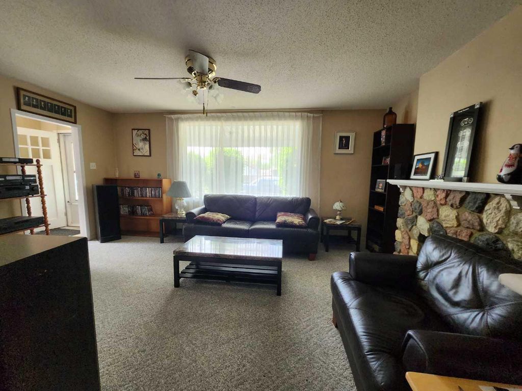 Photo of 660 6 Avenue E, Drumheller, AB T0J 0Y5 (MLS # A2314474)