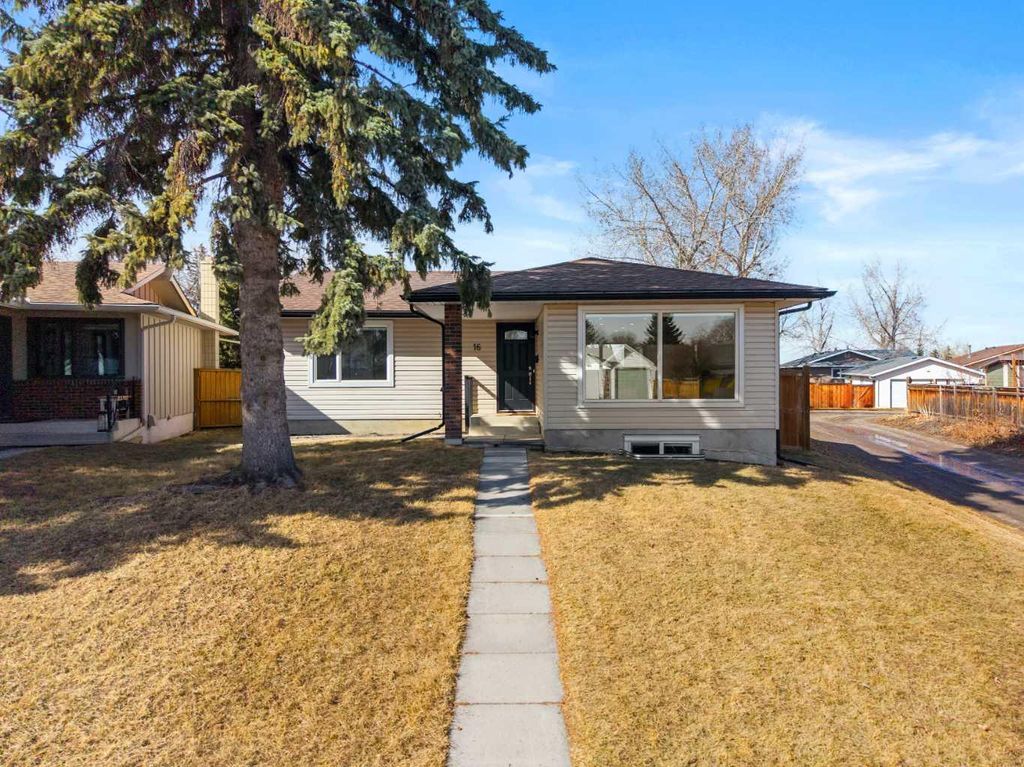 Photo of 16 Midcrest Rise SE, Calgary, AB T2X 1B7 (MLS # A2294731)