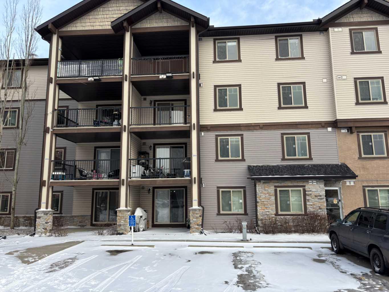 60 Panatella Street NW 3303