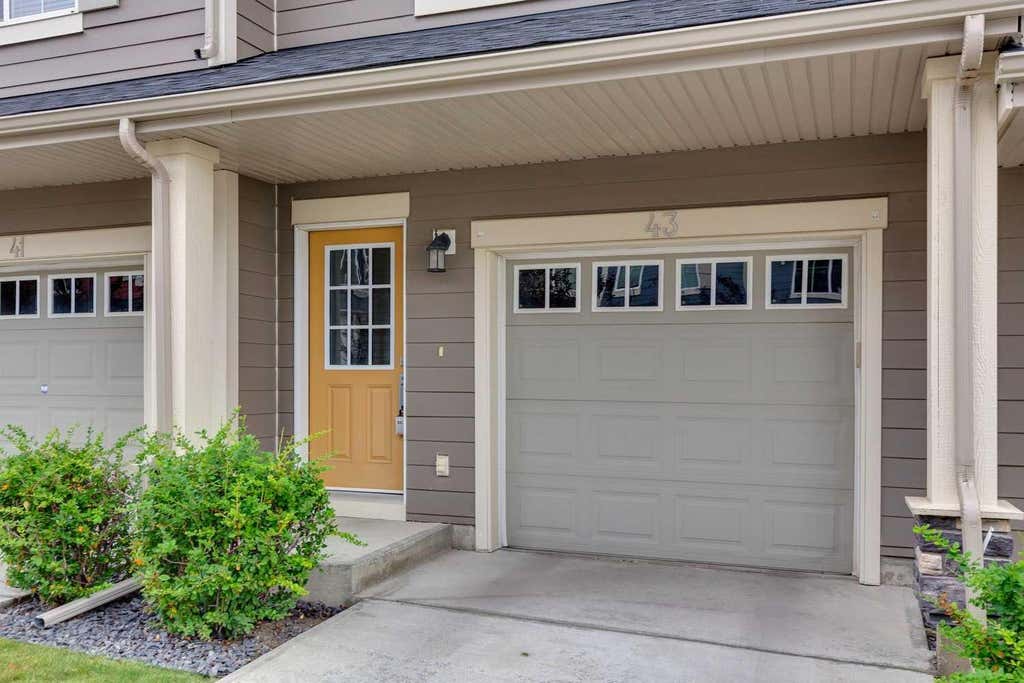 Photo of 43 Kinlea Common NW, Calgary, AB T3R 0S2 (MLS # A2336432)