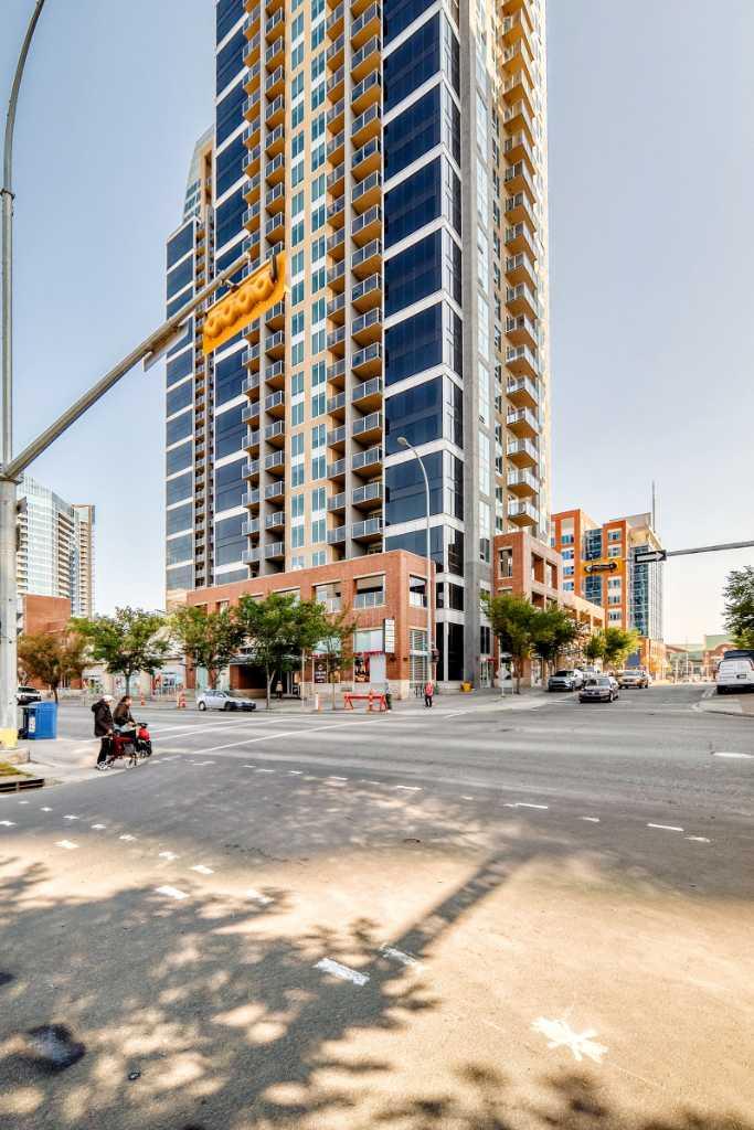 1320 1 Street SE 1601