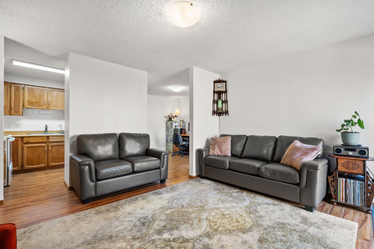 11333 30 Street SW 32