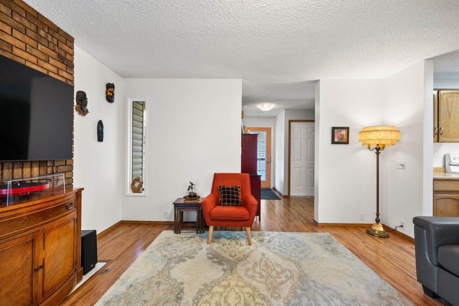11333 30 Street SW 32