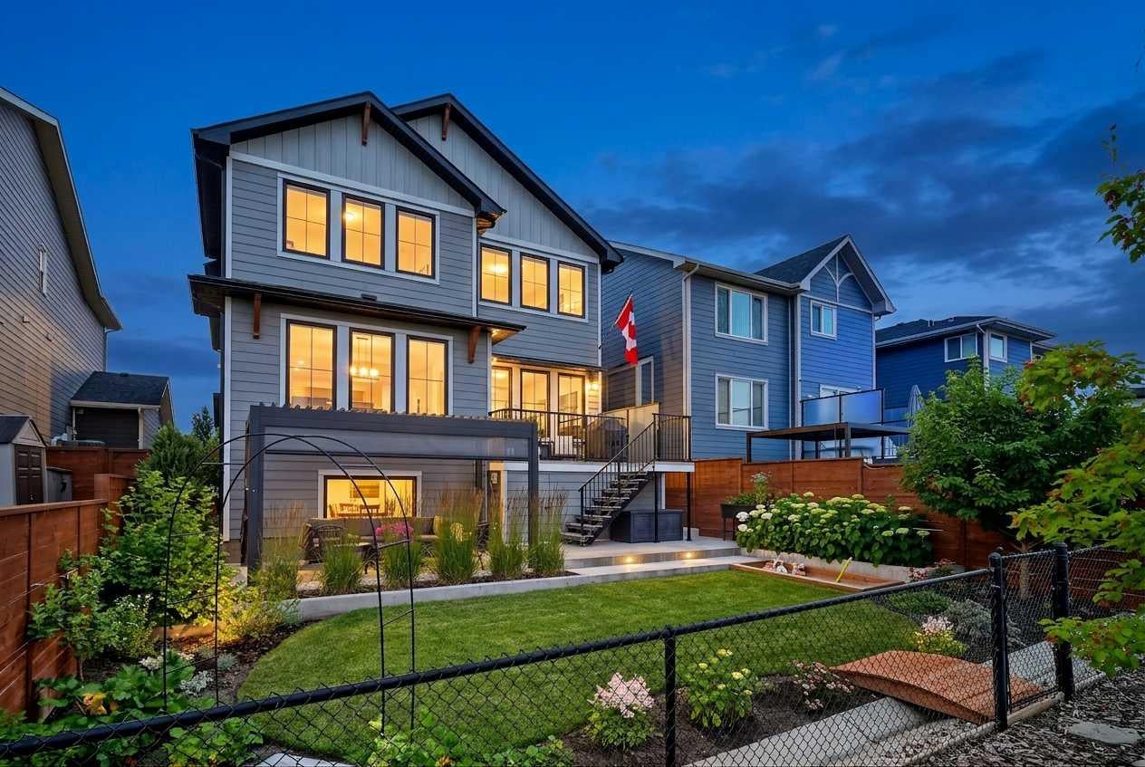 16 Legacy Manor SE