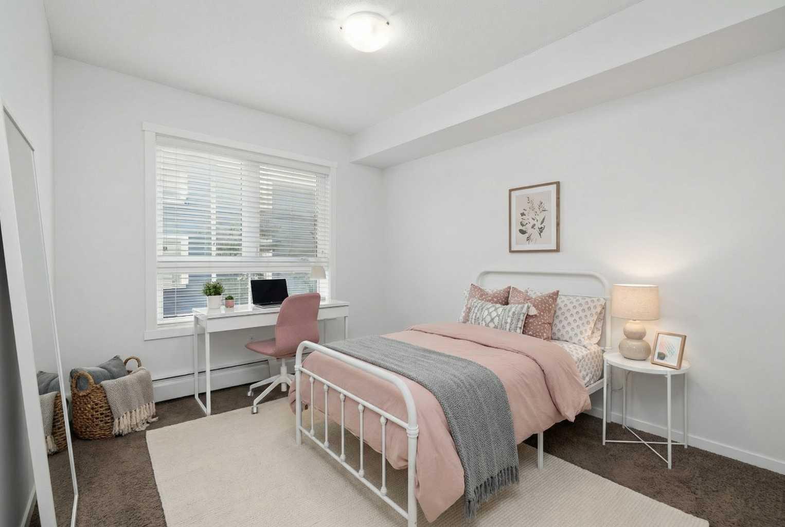 279 Copperpond Common SE 2208