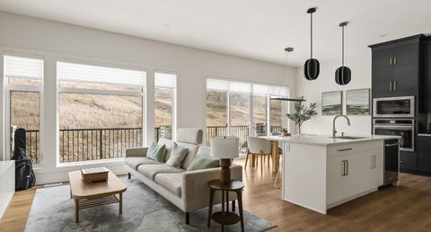 Property photo of 68 Cranbrook Cape Se, Calgary, AB T3m 3l5