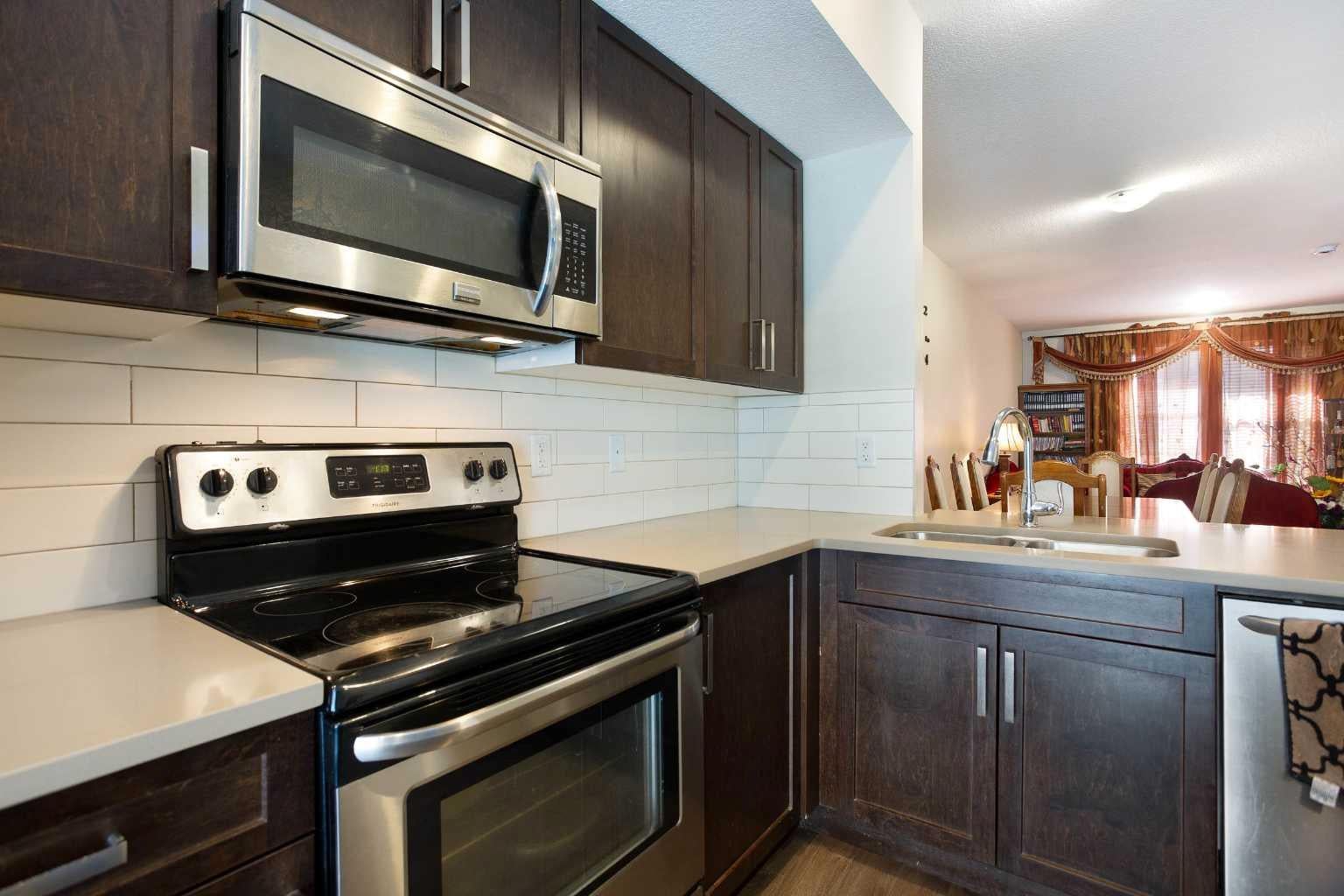 280 Williamstown Close NW 1003