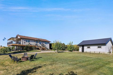 64166 434 Avenue W Rural Foothills County AB T1S 1A6