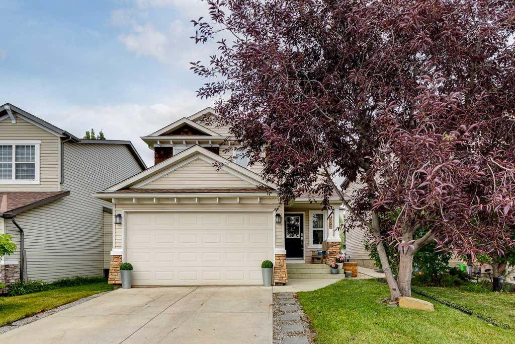 Photo of 322 Tuscany Drive NW, Calgary, AB T3L 2W6 (MLS # A2336690)