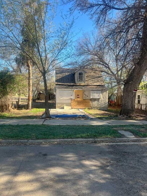 Photo of 646 8 Street SE, Medicine Hat, AB T1A 1M3 (MLS # A2310636)