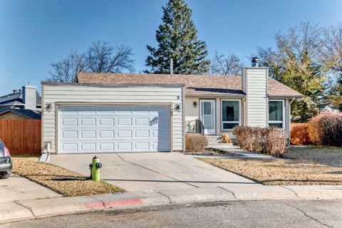 9 Maple Place Strathmore AB T1P 1G5