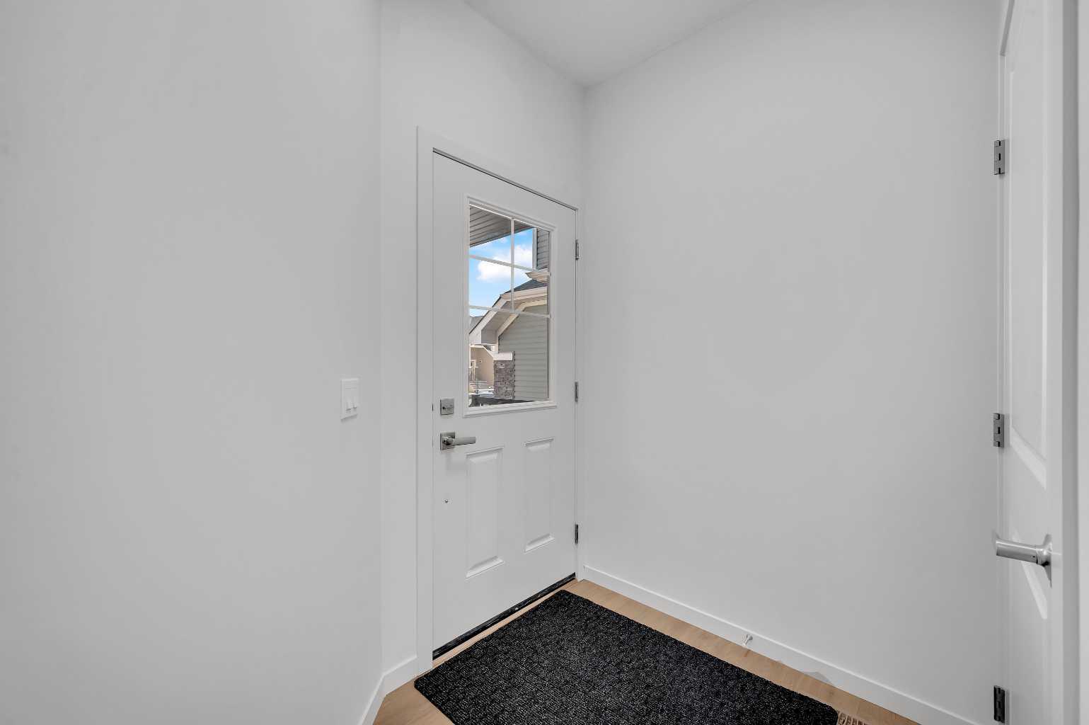 925 Bayview Heights SW