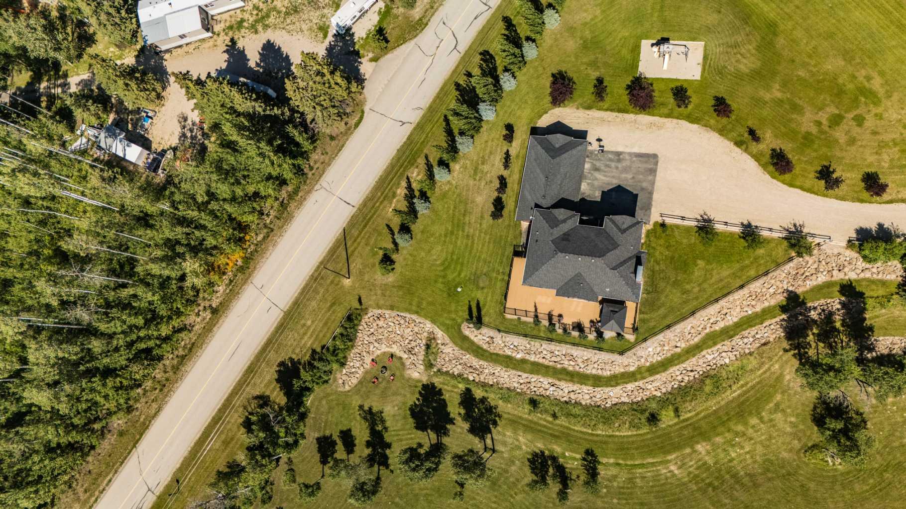 2 Hidden Valley Close