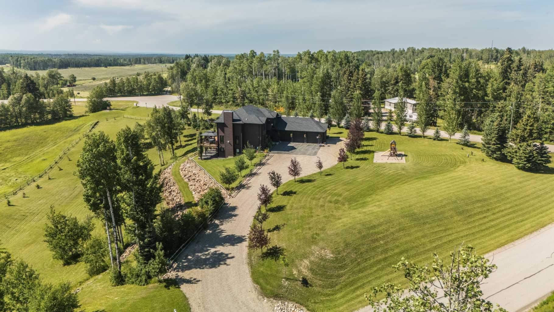 2 Hidden Valley Close