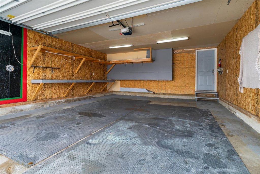 Photo of 85 Pinnacle Hts, Grande Prairie, AB T8W 2X8 (MLS # A2292413)