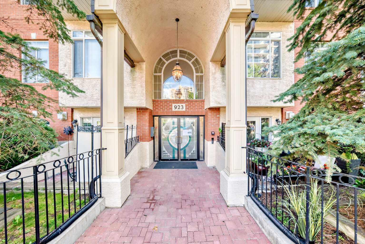 923 15 Avenue SW 102