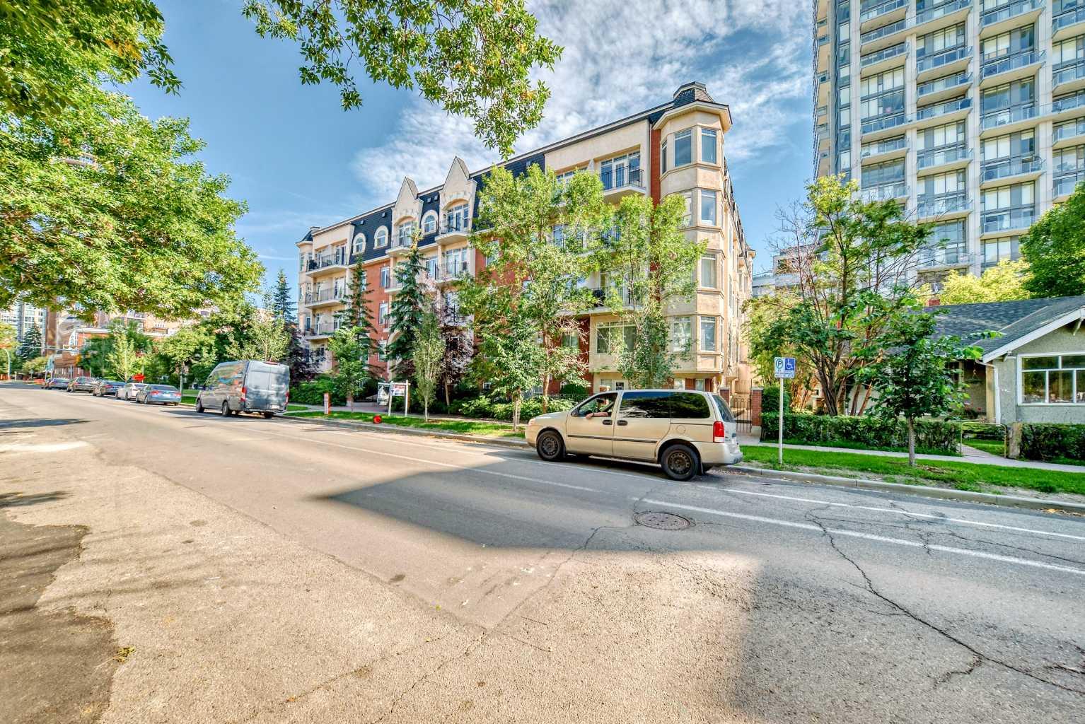 923 15 Avenue SW 102
