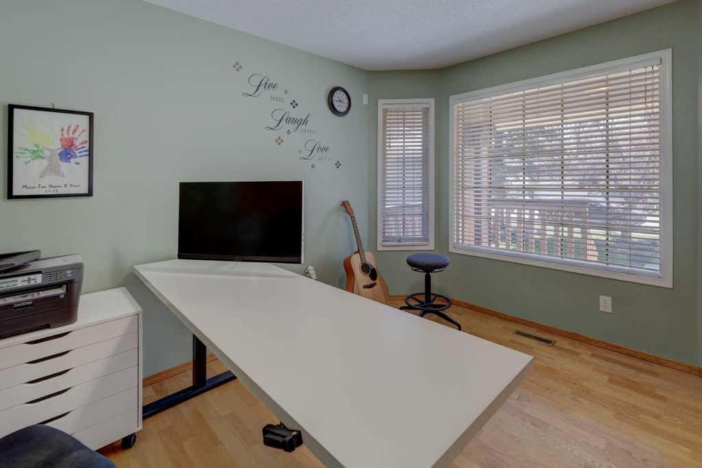 Photo of 189 Citadel Crest Park NW, Calgary, AB T3G 4N1 (MLS # A2334369)