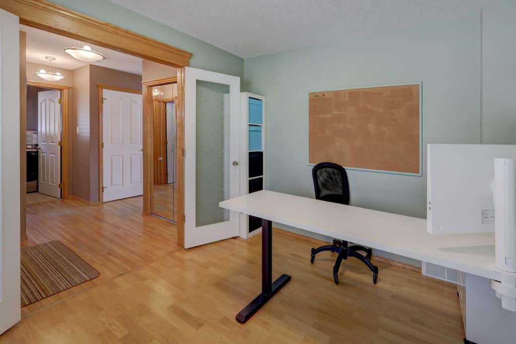 Photo of 189 Citadel Crest Park NW, Calgary, AB T3G 4N1 (MLS # A2334369)