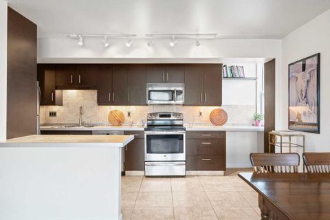 Photo of 2602 14A Street SW #302, Calgary, AB T2T 3X7 (MLS # A2266888) Photo of 2602 14A Street SW #302, Calgary, AB T2T 3X7 (MLS # A2266888)