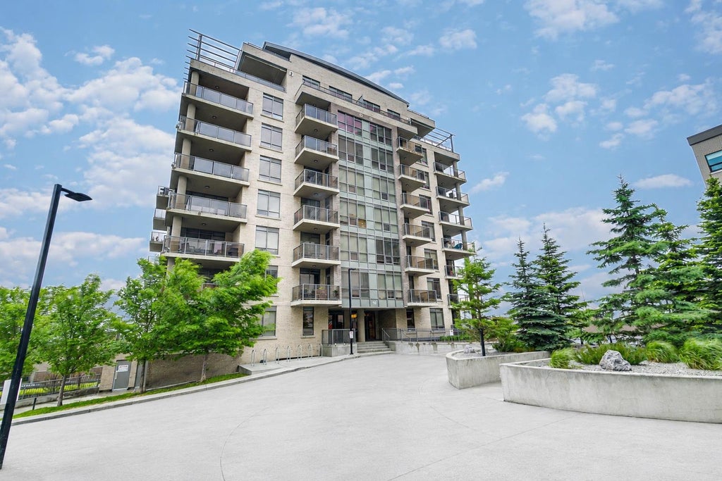 Photo of 10 Shawnee Hill SW #303, Calgary, AB T2Y 0E1 (MLS # A2320317)