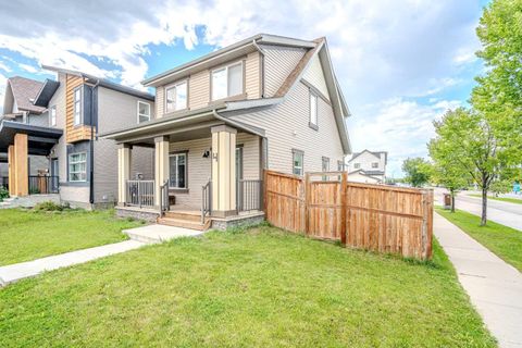 4 Copperpond Parade SE Calgary AB T2Z 1J3