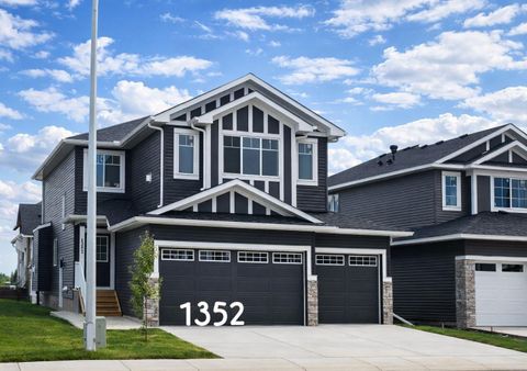1352 Scarlett Ranch Boulevard Carstairs AB T0M 0N0
