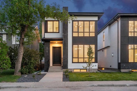 Photo of 1025 32 Avenue NW, Calgary, AB T2K 0B2 (MLS # A2342463)