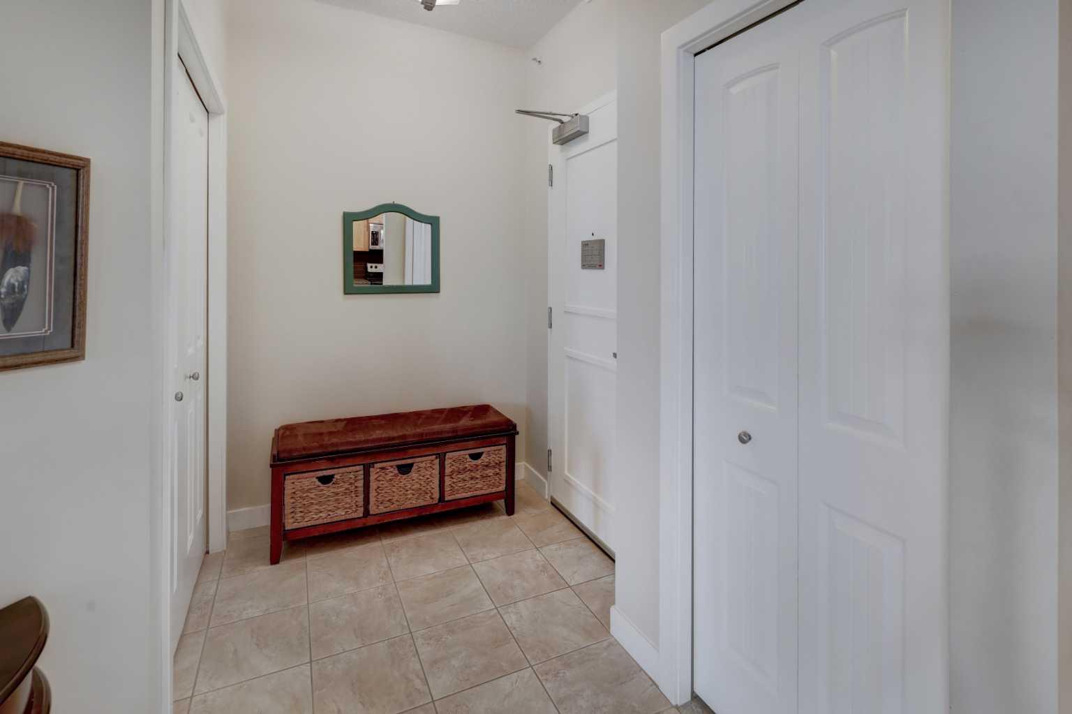 1005B Westmount Drive 301