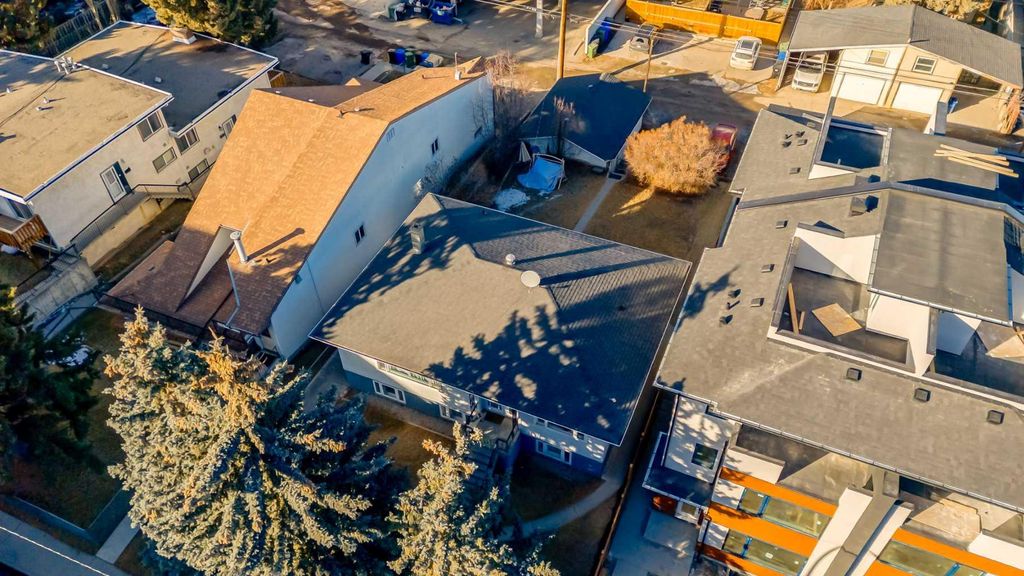 Photo of 1816 28 Avenue SW, Calgary, AB T2T 1J8 (MLS # A2286723)