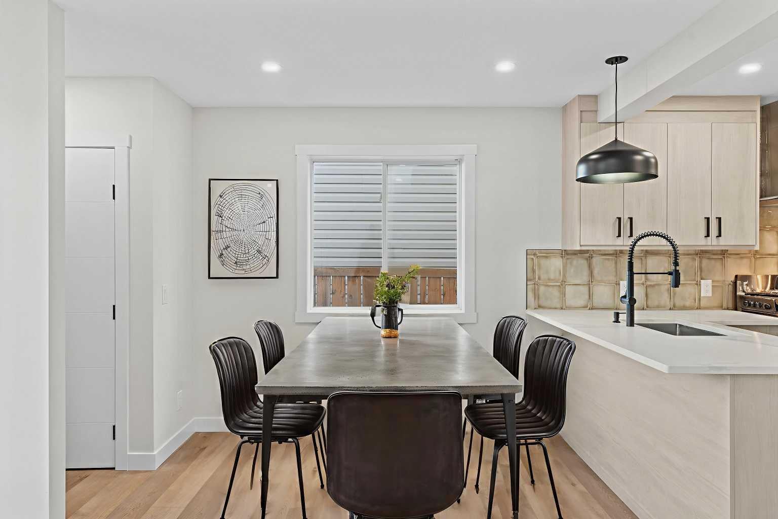 52 Martin Crossing Rise NE