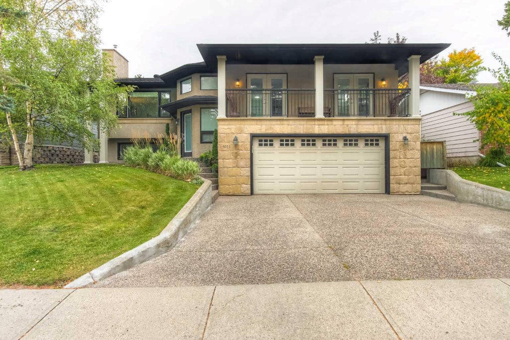 Photo of 5011 Viceroy Drive NW, Calgary, AB T3A 0V2 (MLS # A2347823)