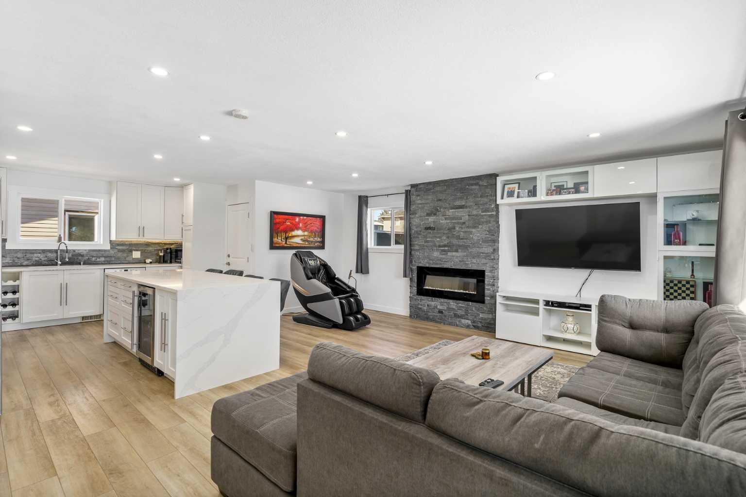 119 Silvercreek Close NW