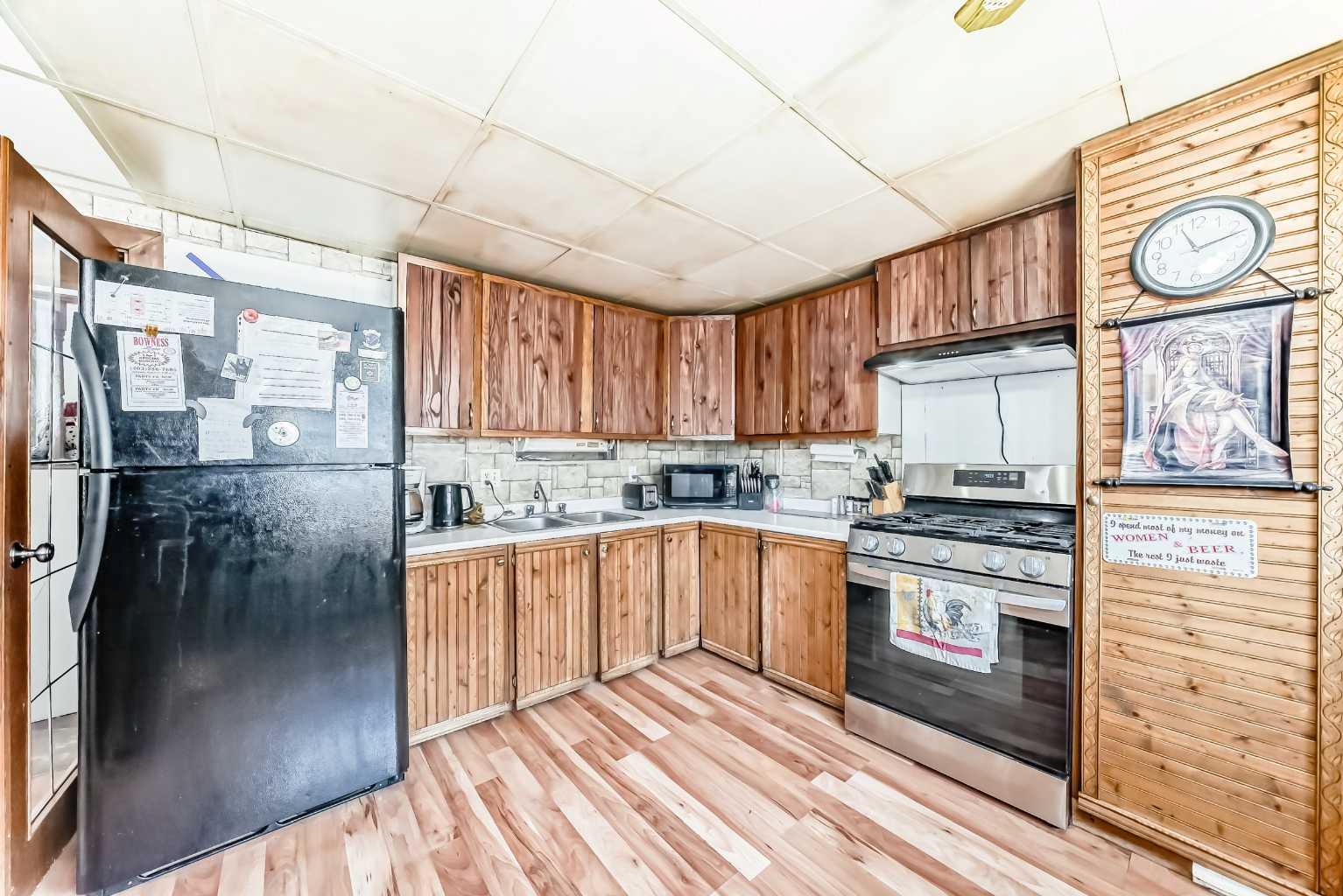 3223 83 Street NW 367