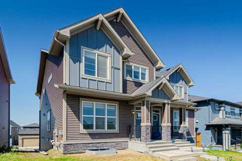 Photo of 186 Aquila Drive NW, Calgary, AB T3R 1Y5 (MLS # A2333777)