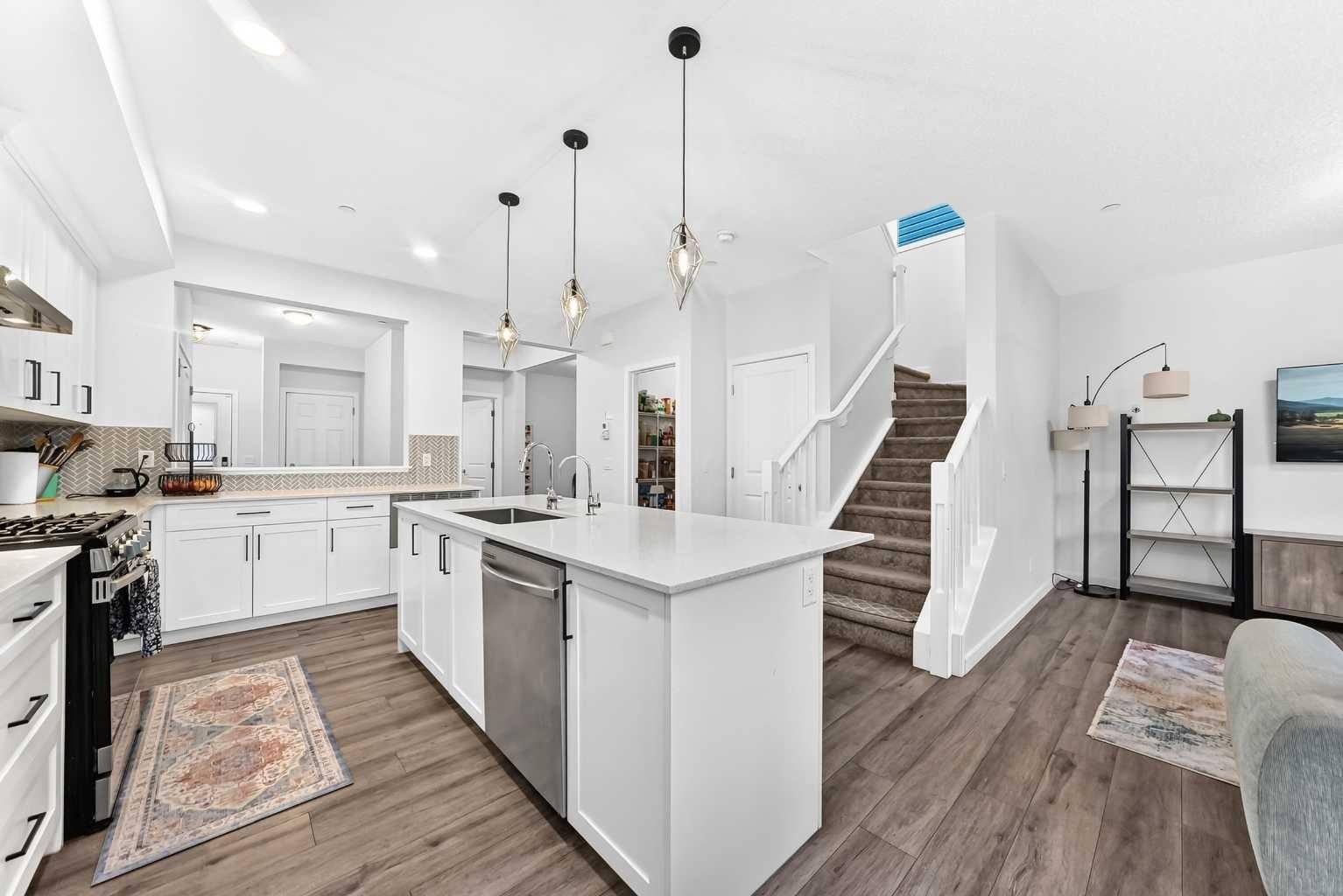 46 Lucas Heights NW