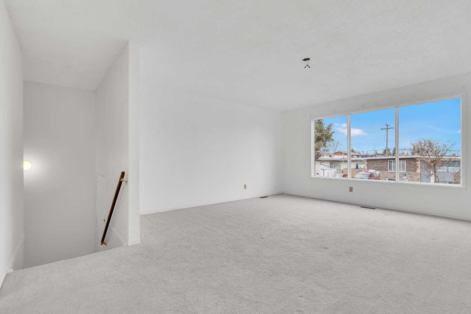 2948 Doverville Crescent SE