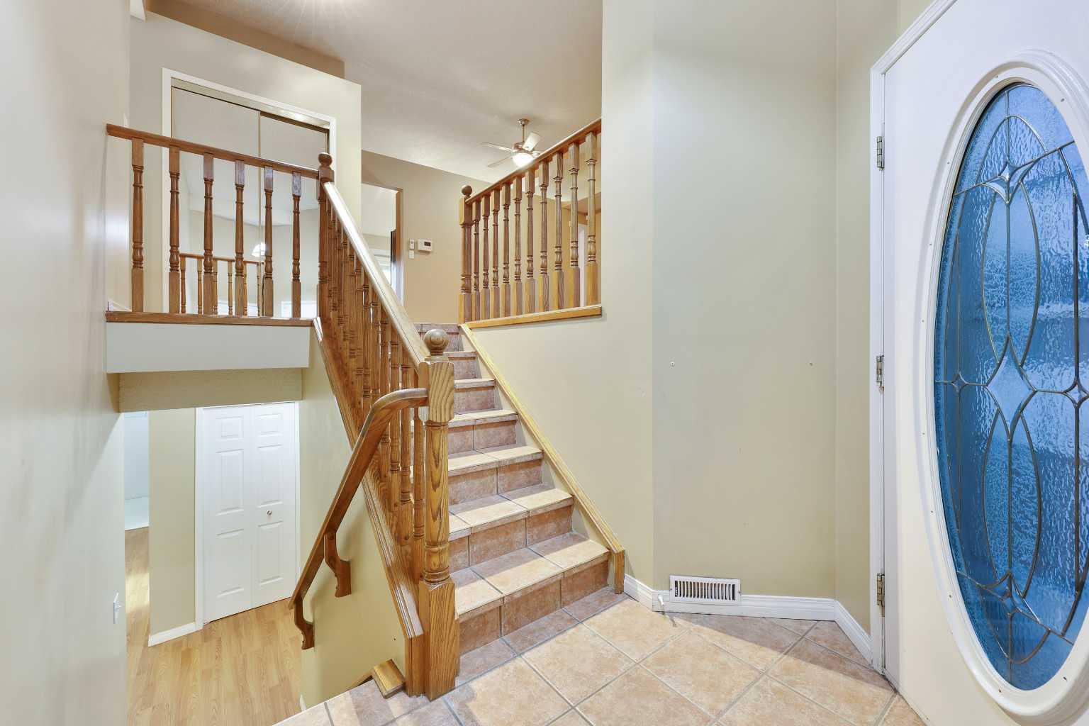 112 Shawinigan Way SW