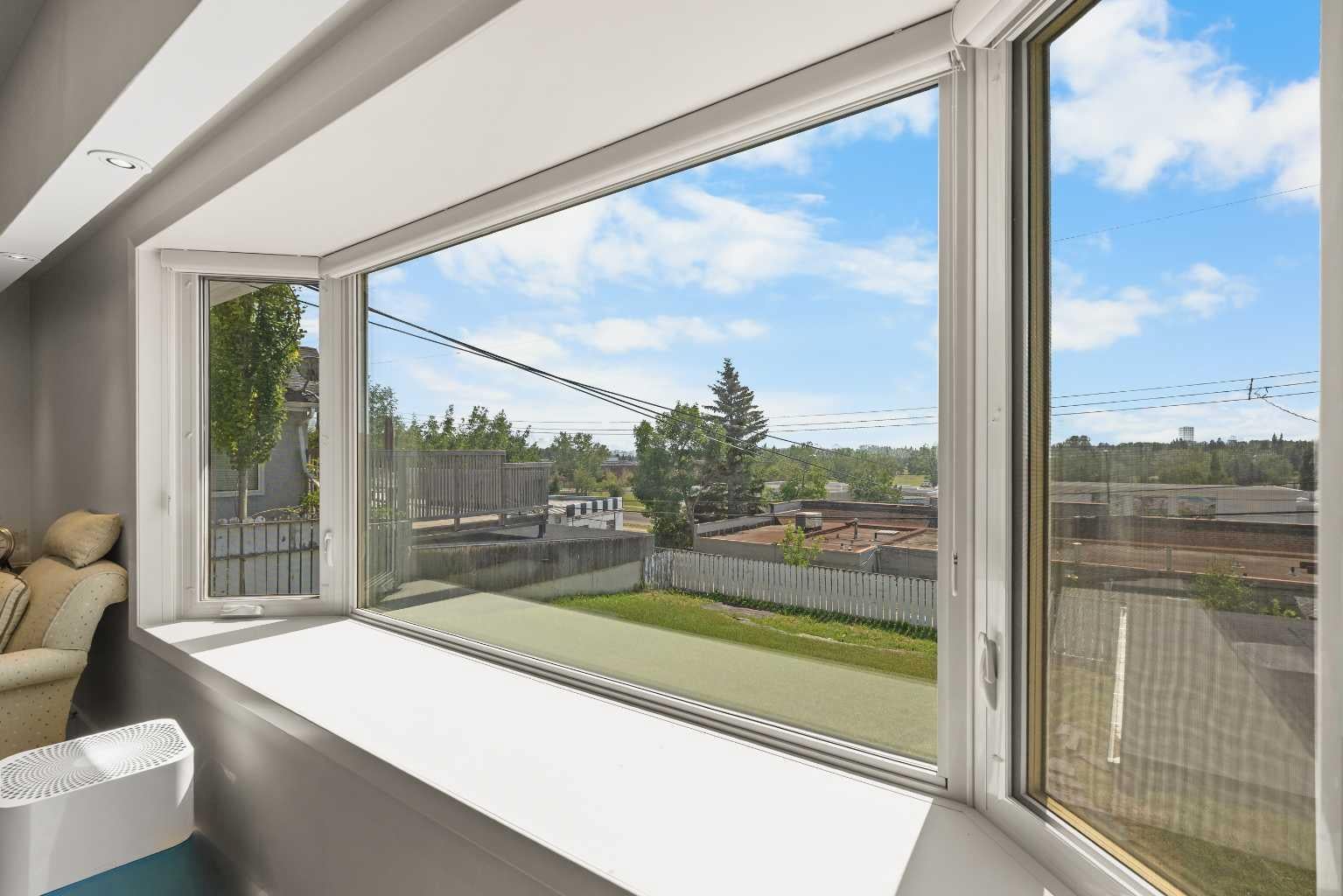 35 Collingwood Place NW