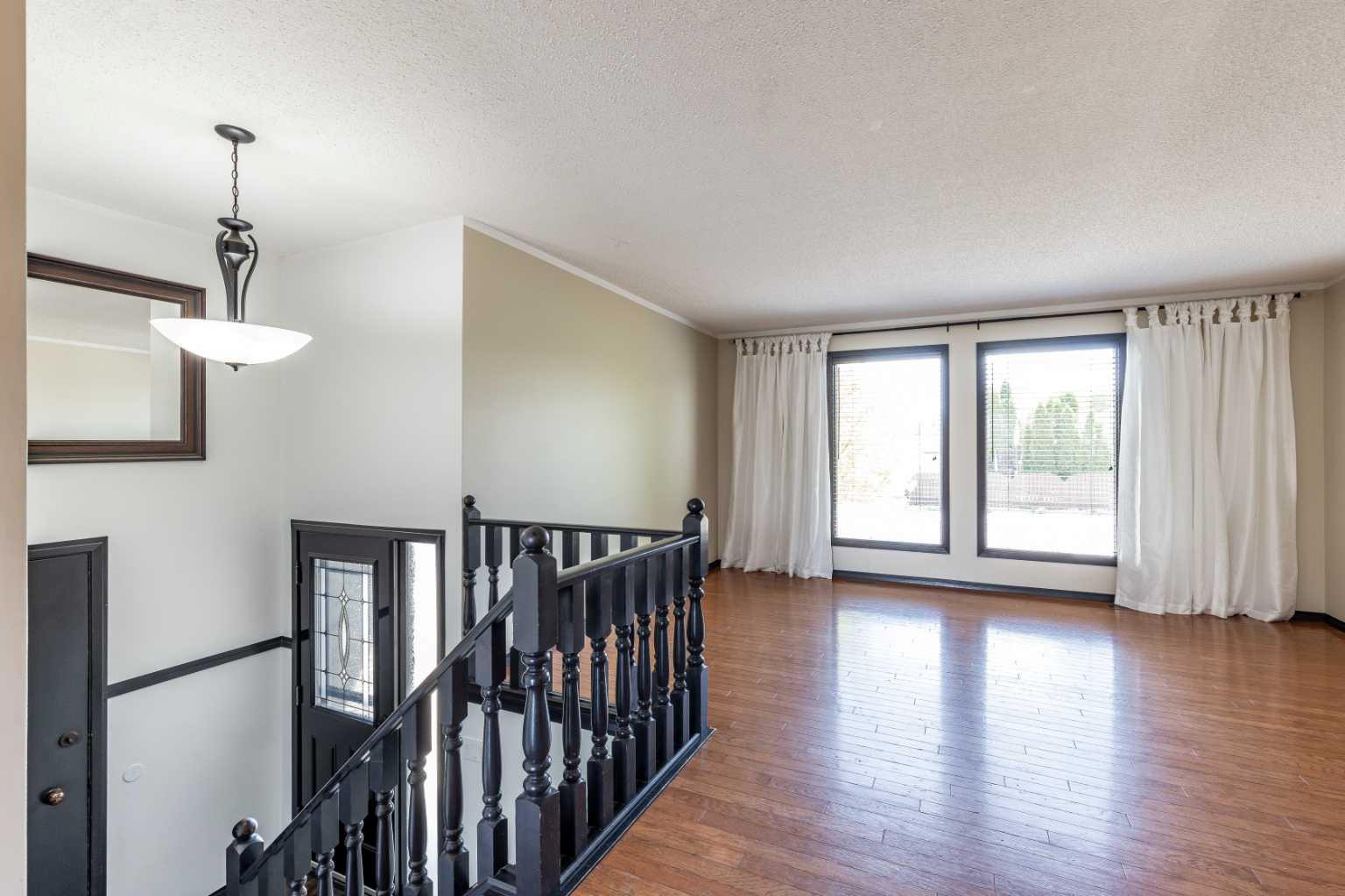20 Carter Crescent SE