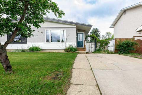 Photo of 22 McIntosh Avenue, Red Deer, AB T4N 0M3 (MLS # A2318871)