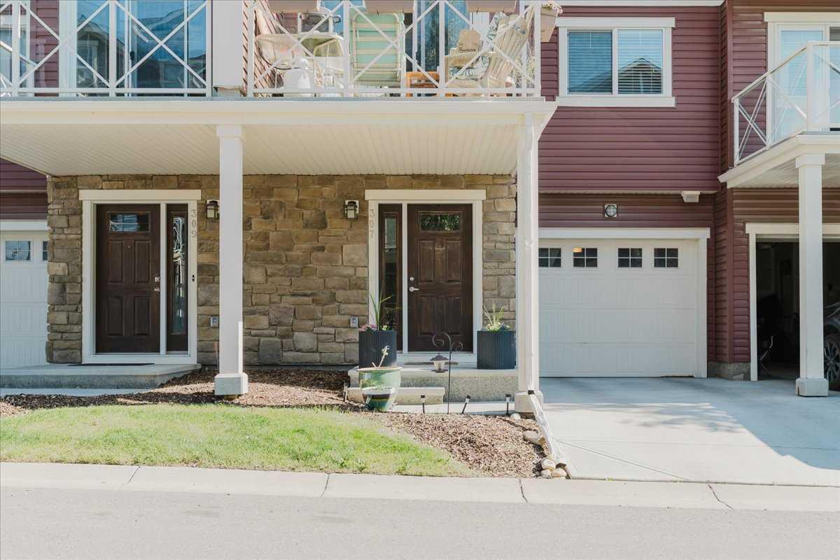 307 Skyview Ranch Grove NE