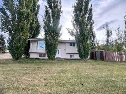 Photo of 3512 57 Avenue, Lloydminster, AB T9V 1S7 (MLS # A2351718)