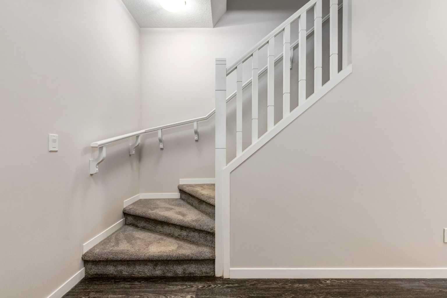 70 Howse Common NE