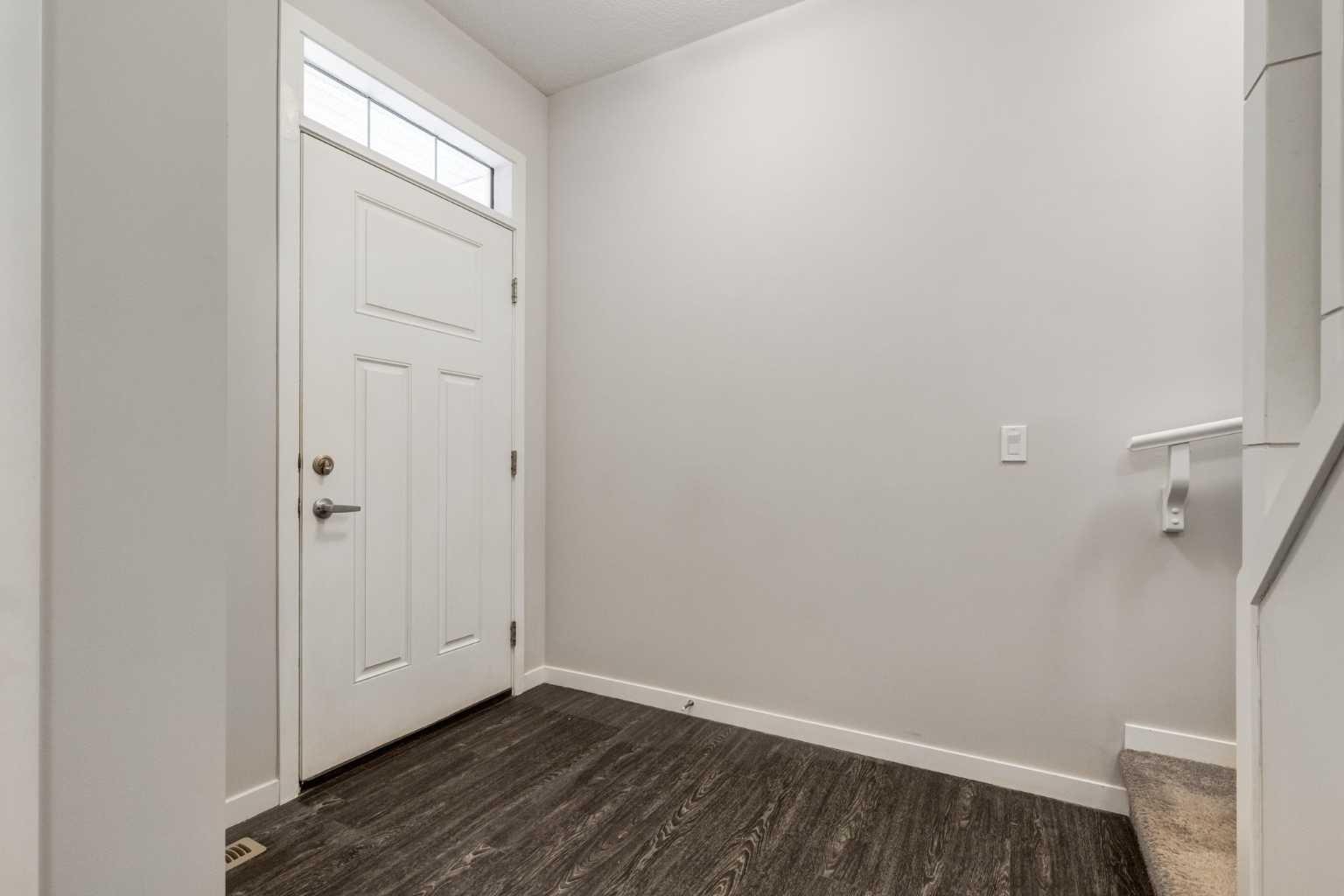 70 Howse Common NE