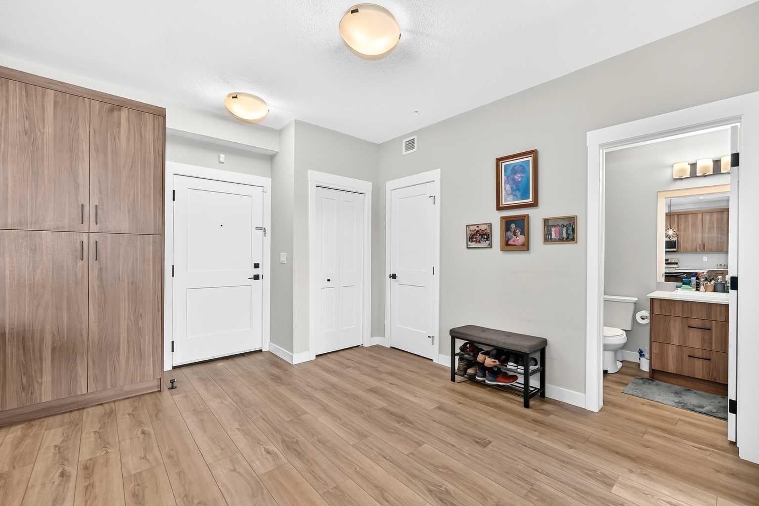 200 Seton Circle SE 6106